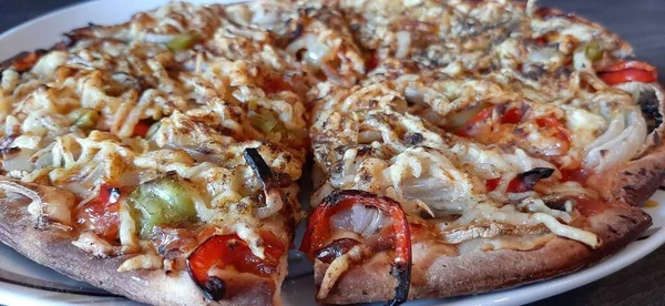 Sıcak Lezzetli Pizza — Stok fotoğraf