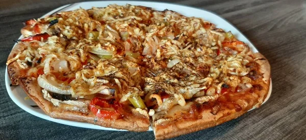 Sıcak Lezzetli Pizza — Stok fotoğraf