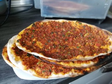 Lezzetli Türk pizzası Lahmacun.