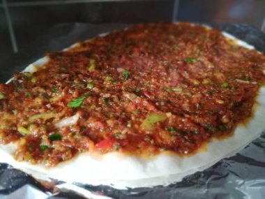 Lezzetli Türk pizzası Lahmacun.