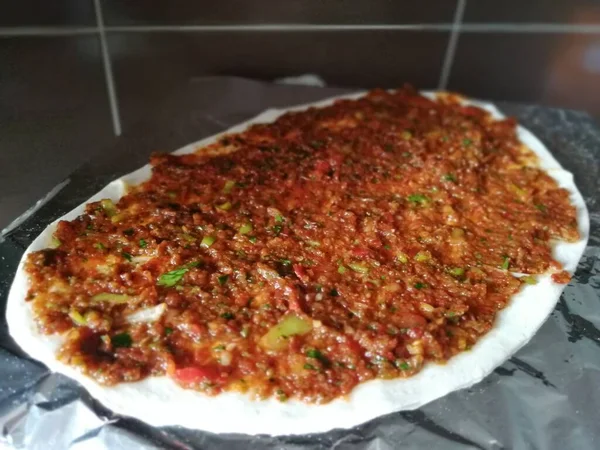 Lezzetli Türk Pizzası Lahmacun — Stok fotoğraf