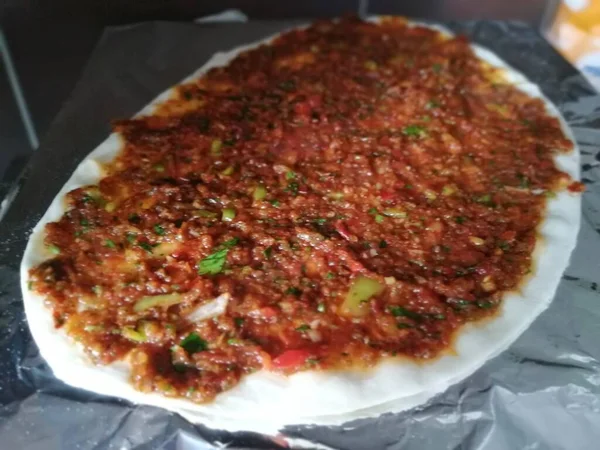 Νόστιμη Τουρκική Πίτσα Lahmacun — Φωτογραφία Αρχείου