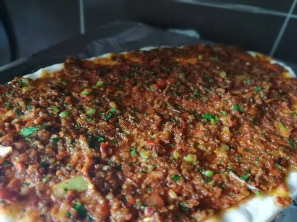 Lezzetli Türk Pizzası Lahmacun — Stok fotoğraf