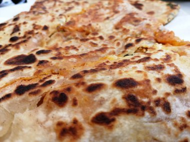 Taze ve sıcak lezzetli turta.