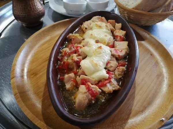 Frango Arroz Salada Prato Serviço — Fotografia de Stock