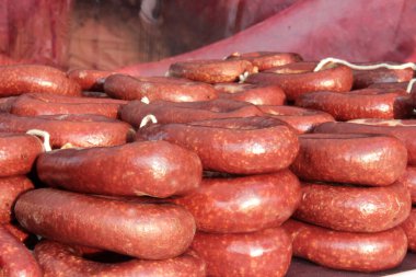 taze ve organik halka sosisi