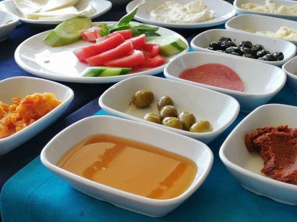 taze ve organik lezzetli açık büfe kahvaltısı