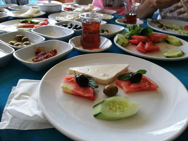 taze ve organik lezzetli açık büfe kahvaltısı