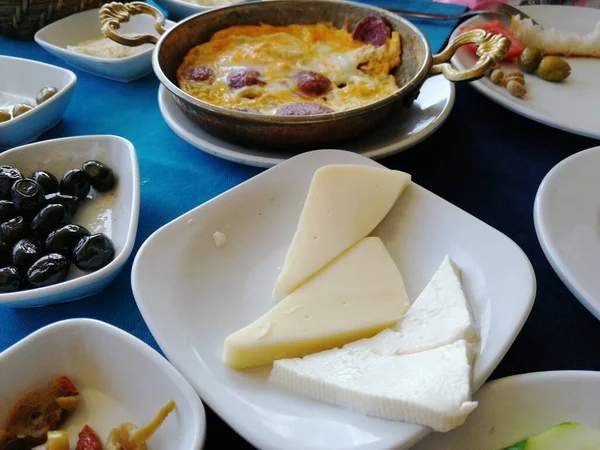 organik lezzetli taze peynir çeşitleri