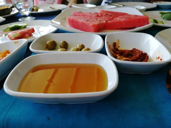 taze ve organik lezzetli açık büfe kahvaltısı