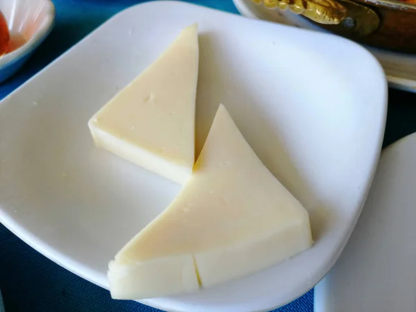 Organik Lezzetli Taze Peynir Çeşitleri — Stok fotoğraf
