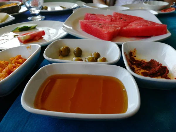 taze ve organik lezzetli açık büfe kahvaltısı