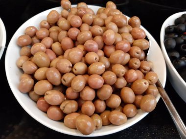 taze ve organik lezzetli zeytin çeşitleri