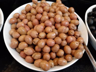 taze ve organik lezzetli zeytin çeşitleri