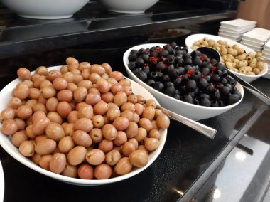 taze ve organik lezzetli zeytin çeşitleri