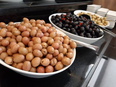 taze ve organik lezzetli zeytin çeşitleri