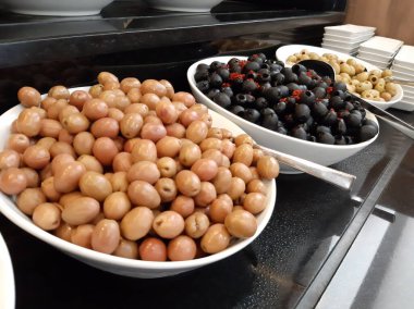 taze ve organik lezzetli zeytin çeşitleri