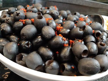 taze ve organik lezzetli zeytin çeşitleri