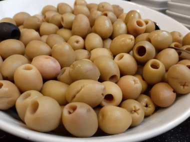 taze ve organik lezzetli zeytin çeşitleri