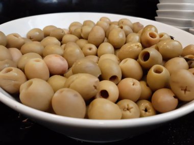 taze ve organik lezzetli zeytin çeşitleri