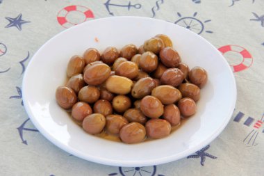 taze ve organik lezzetli zeytin çeşitleri