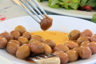 taze ve organik lezzetli zeytin çeşitleri