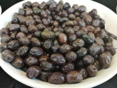 taze ve organik lezzetli zeytin çeşitleri