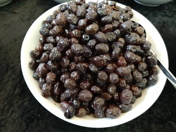 taze ve organik lezzetli zeytin çeşitleri