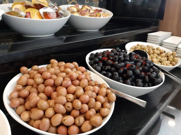 taze ve organik lezzetli zeytin çeşitleri