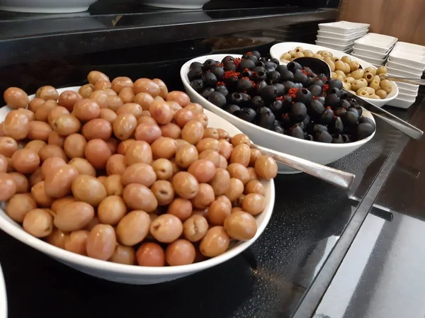 taze ve organik lezzetli zeytin çeşitleri