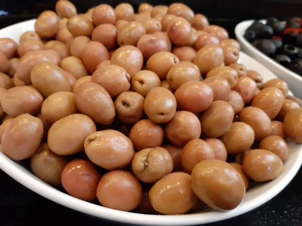 taze ve organik lezzetli zeytin çeşitleri