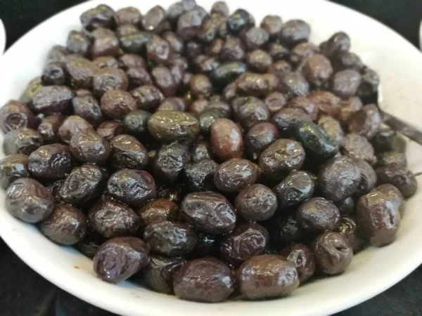 taze ve organik lezzetli zeytin çeşitleri