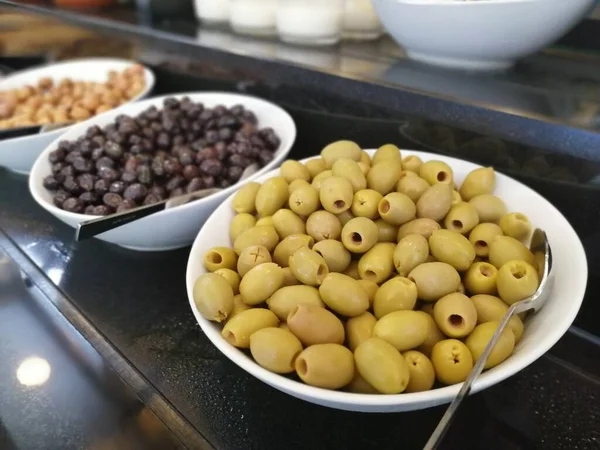 taze ve organik lezzetli zeytin çeşitleri