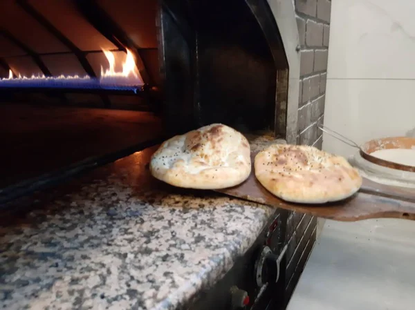 Frisches Und Warmes Brot Aus Dem Ofen — Stockfoto