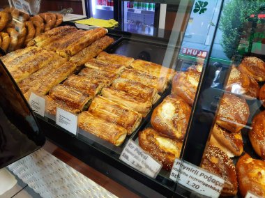 Fırından taze ve sıcak ekmek.