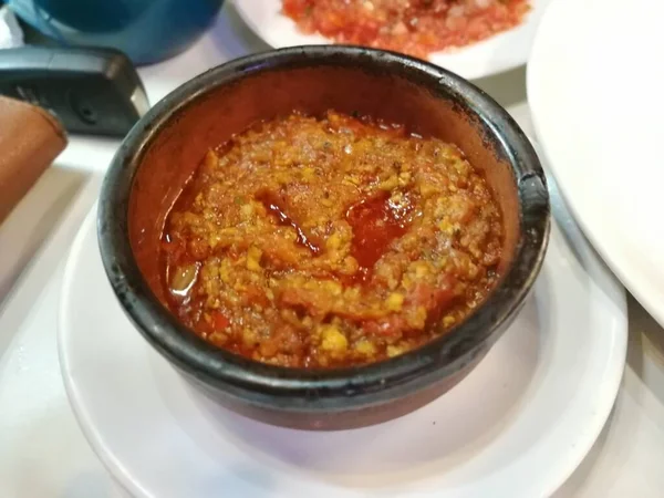 Deliciosas Ensaladas Elaboradas Con Verduras Ecológicas —  Fotos de Stock