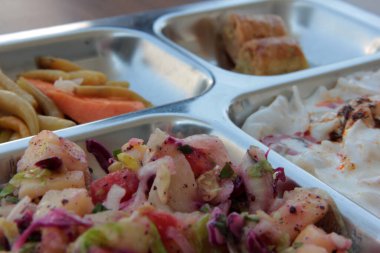 Tabakta lezzetli sebze tabağı