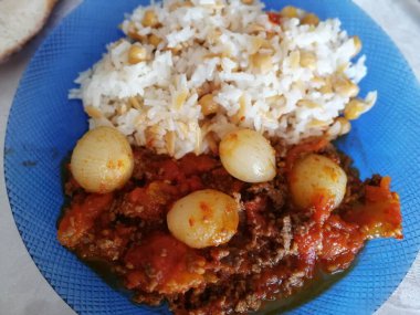 Tabakta lezzetli sebze tabağı