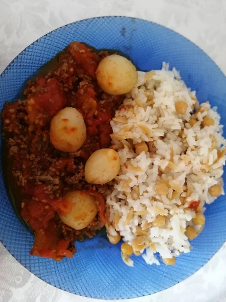 Tabakta lezzetli sebze tabağı