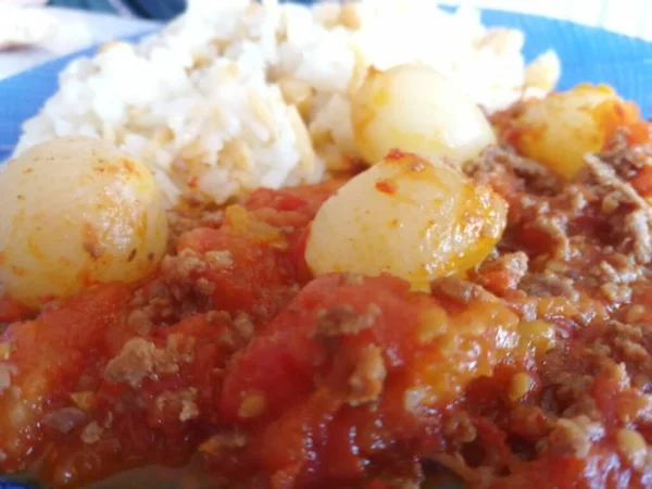 Tabakta lezzetli sebze tabağı