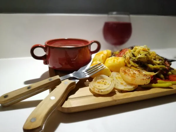 皿の上のおいしい野菜料理 — ストック写真