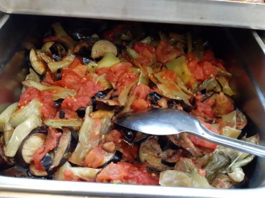 Tabakta lezzetli sebze tabağı