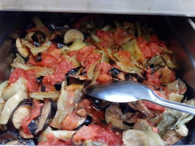 Tabakta lezzetli sebze tabağı