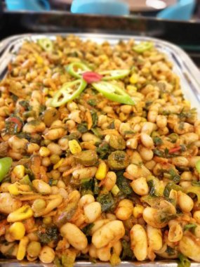 Servis tabağında lezzetli makarna.