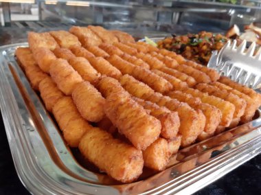 Lezzetli patates ve peynirli kroket