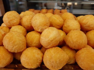 Lezzetli patates ve peynirli kroket