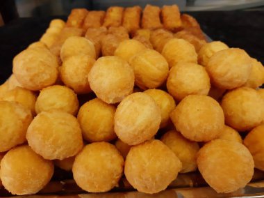 Lezzetli patates ve peynirli kroket
