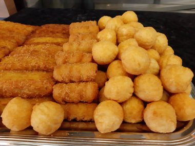 Lezzetli patates ve peynirli kroket