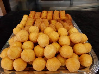 Lezzetli patates ve peynirli kroket