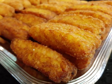 Lezzetli patates ve peynirli kroket